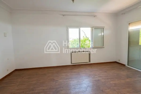 A louer magnifique villa a tanger avec piscine