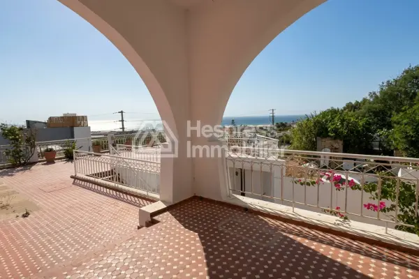A louer magnifique villa a tanger avec piscine