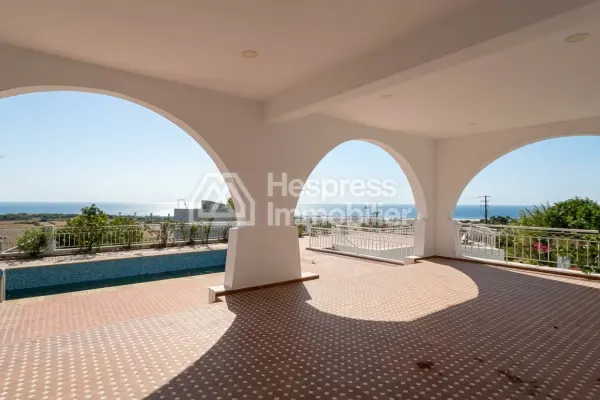 A louer magnifique villa a tanger avec piscine