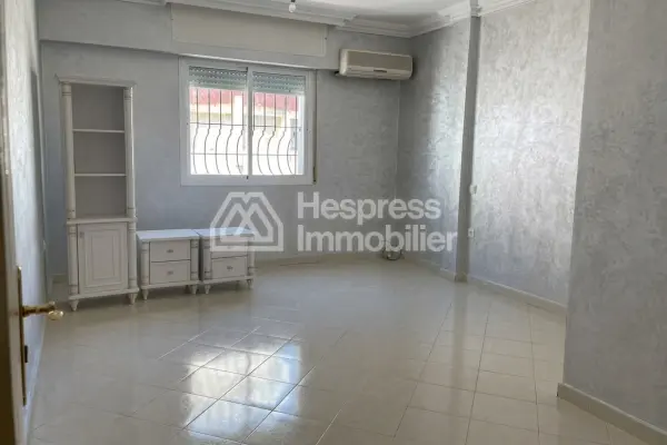 Apartment for rent in Tangier with garage, located in the Spanish Hospital district
