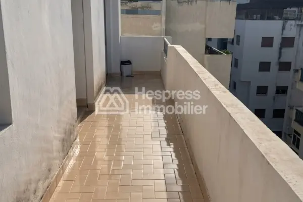Apartment for rent in Tangier with terrace, located in the Berchet district