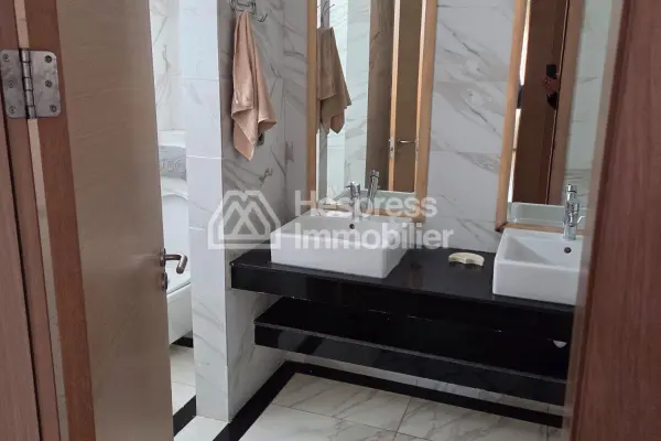 À LOUER – Superbe Appartement Meublé de 220 m² à Prestigia Hay Riad