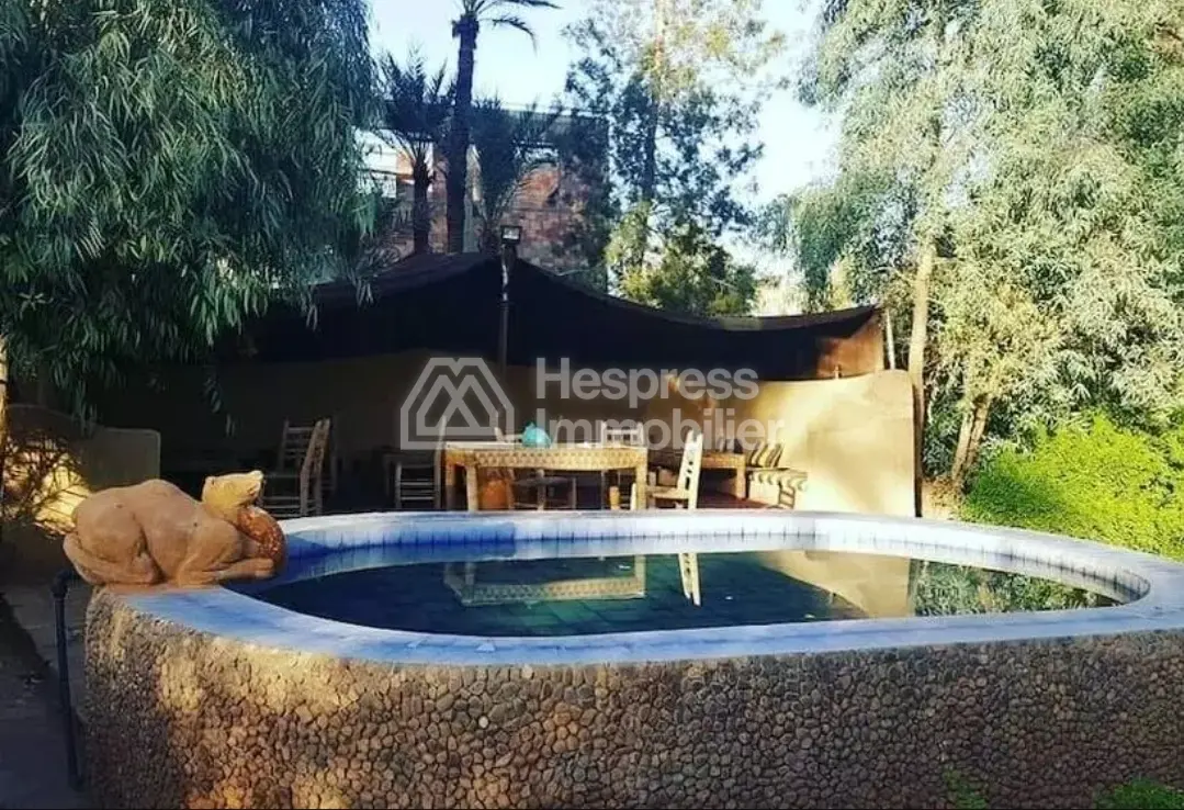 نُزُل/موقع تخييم، مساحته 3000 متر مربع، مُسجّل، في مركز قرية تازارين، زاغورا