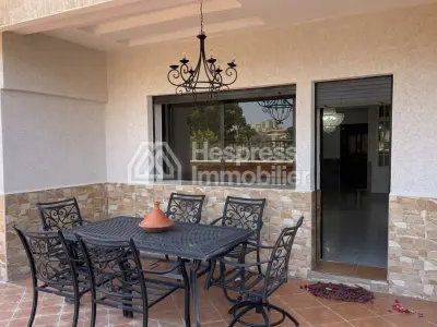 Appartement avec terrasse a louer quartier administratif surface 280m²