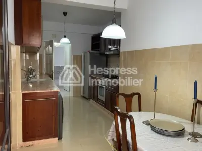 Appartement avec terrasse a louer quartier administratif surface 280m²