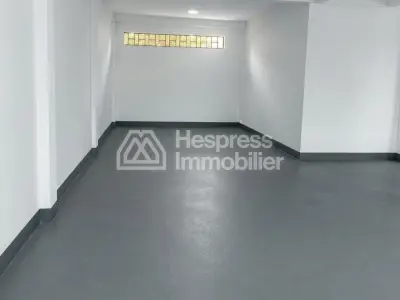 Large premises/garage, 294m², for rent or sale