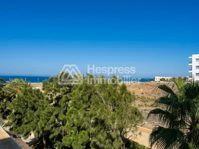 شقة مطلة على البحر للبيع في كاب سبارتيل، مساحتها 173 متر مربع طنجة رقم المرجع / vtaa46923
