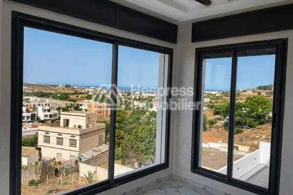 A louer villa neuf avec jardin et piscine surface 580 m²