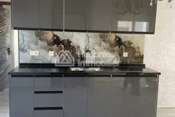 A louer villa neuf avec jardin et piscine surface 580 m²