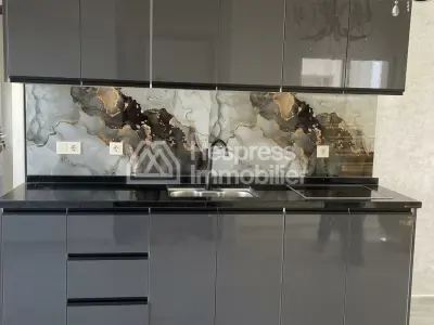 New villa for rent with garden and swimming pool, 580 m² surface area