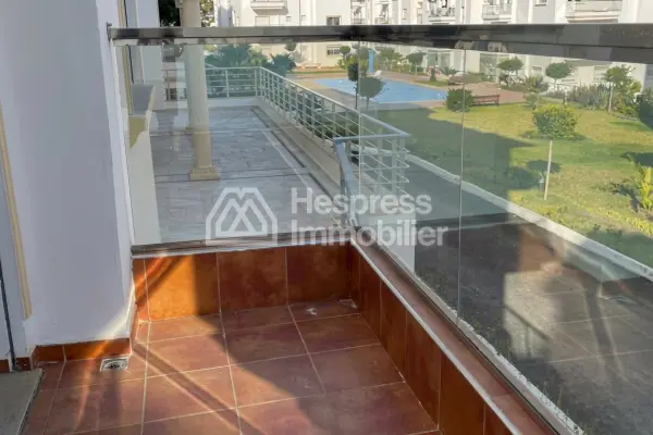 Appartement neuf avec jardin quartier residentiel surface 210 m²