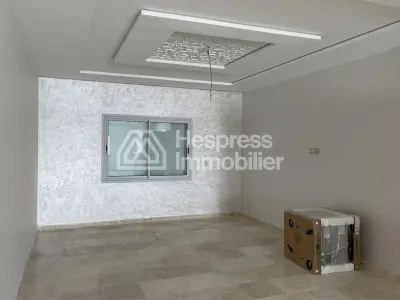 Appartement neuf avec jardin quartier residentiel surface 210 m²