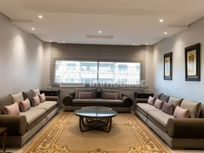 Apartment for rent in the Iberia district, 220 m²
