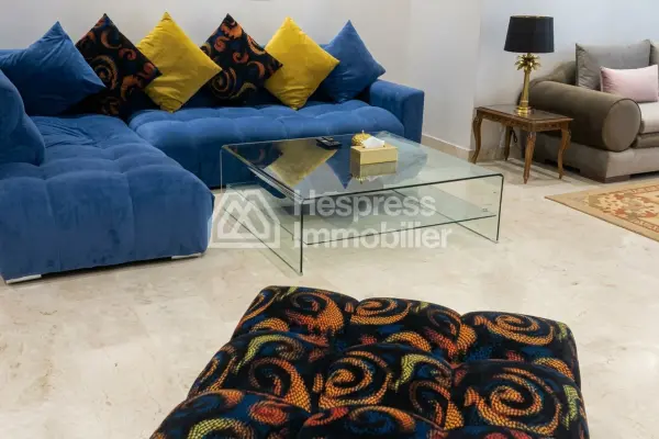 Apartment for rent in the Iberia district, 220 m²