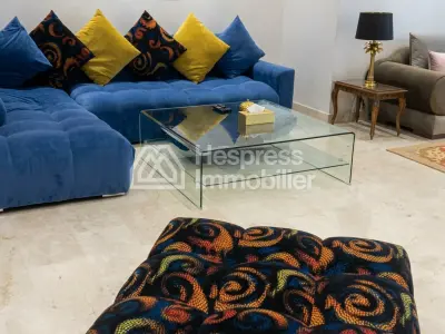 Apartment for rent in the Iberia district, 220 m²