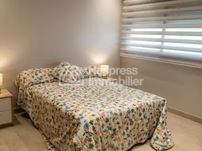 Apartment for rent in the Iberia district, 220 m²