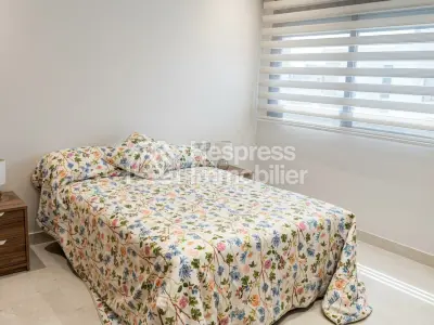 Apartment for rent in the Iberia district, 220 m²