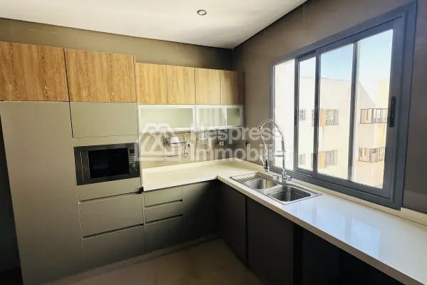 À louer – Splendide appartement de prestige à Hay Riad
