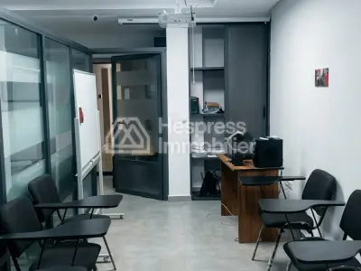Office for rent in Tangier located in the Administratif district, 55 m², reference / ltaa926