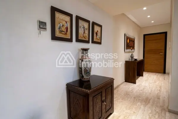 Apartment for sale located on Avenue Mohamed VI, near the beach, with a surface area of ​​95m².