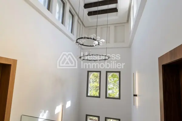 Villa a louer a Tangier surface 500m² situation golf