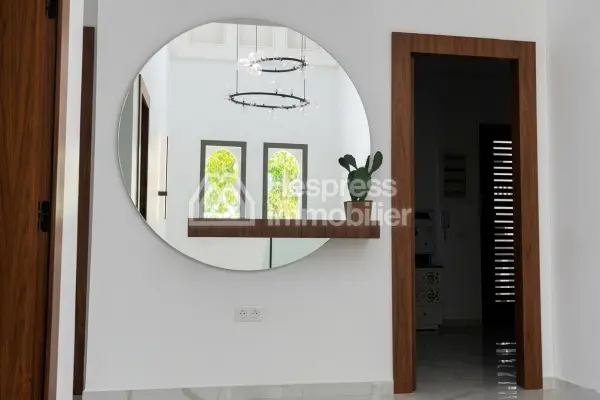 Villa a louer a Tangier surface 500m² situation golf