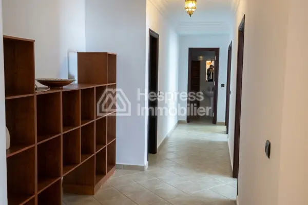 Apartment for rent with garage