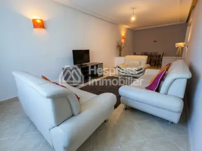 Apartment for rent with garage