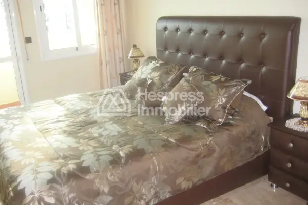 Furnished apartment for rent, steps from the marina