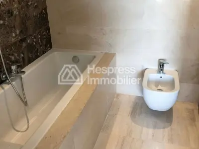 Très bel appartement MEUBLÉ à louer CFC