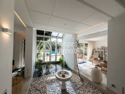 Beautiful unfurnished villa for rent in Aïn Diab