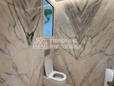 Beautiful unfurnished villa for rent in Aïn Diab