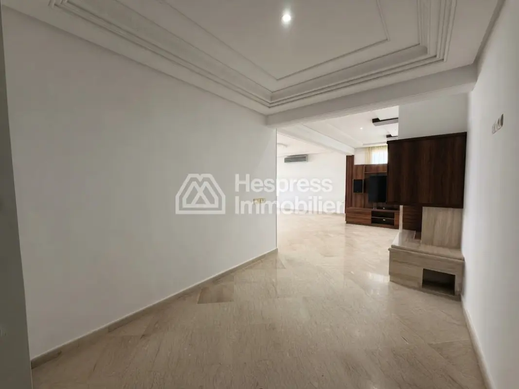 BEL Appartement à louer NEJMA à TANGER