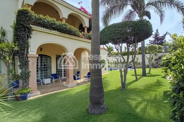 Stunning villa for sale on Californie