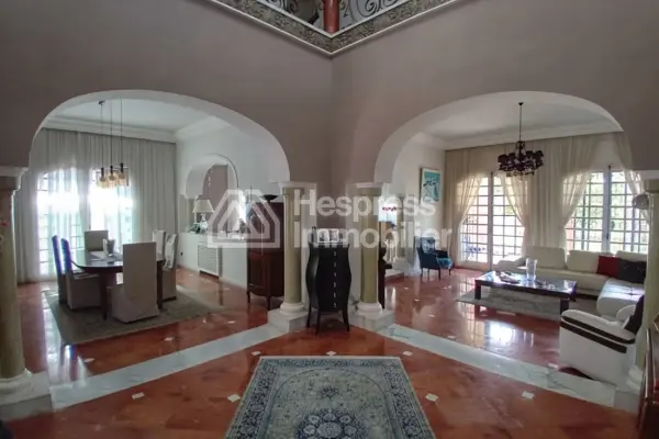 Stunning villa for sale on Californie