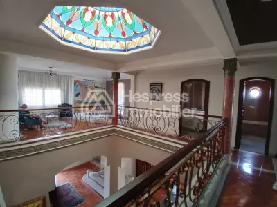 Stunning villa for sale on Californie