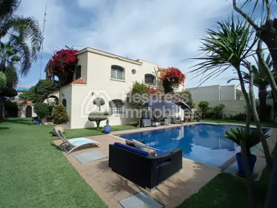Stunning villa for sale on Californie