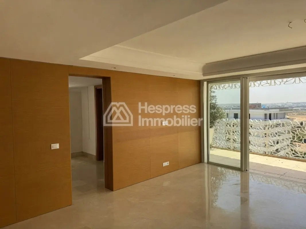 Luxurious apartment for rent, CFC green towers