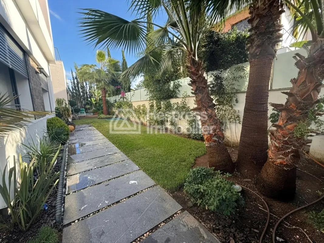 Beautiful villa for sale in Bouskoura