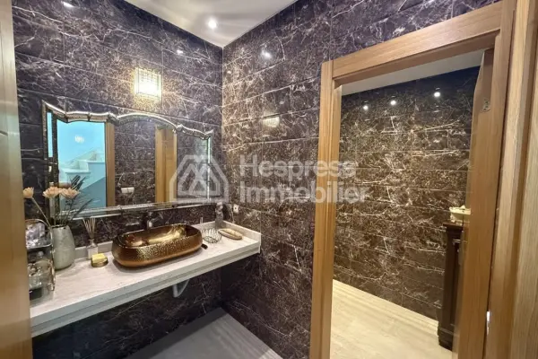 BELLE Villa à vendre à BOUSKOURA