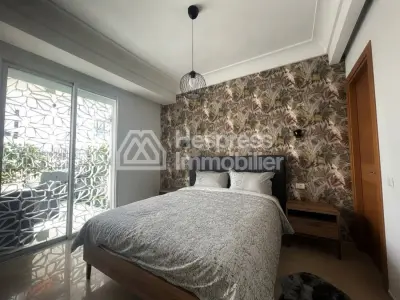 Beau STUDIO MEUBLÉ avec jardin privé à louer CFC