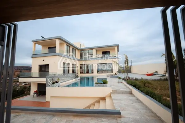VIILA moderne à vendre TANGER OUED ALYEN