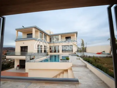 VIILA moderne à vendre TANGER OUED ALYEN