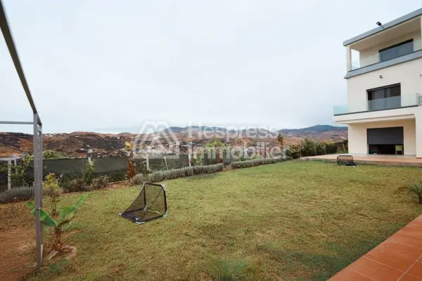 VIILA moderne à vendre TANGER OUED ALYEN