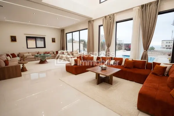 VIILA moderne à vendre TANGER OUED ALYEN