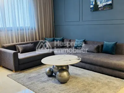 شقة استوديو مفروشة جديدة وجميلة للإيجار مع إطلالة على البحر