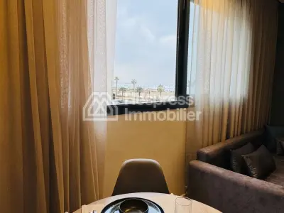 شقة استوديو مفروشة جديدة وجميلة للإيجار مع إطلالة على البحر