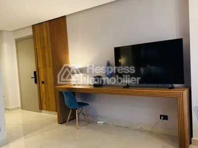 شقة استوديو مفروشة جديدة وجميلة للإيجار مع إطلالة على البحر
