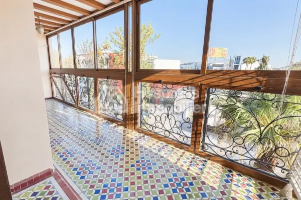 Très bel appartement MEUBLÉ à louer, cité plateau riviera