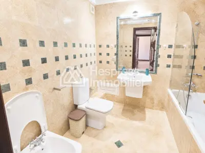 Très bel appartement MEUBLÉ à louer, cité plateau riviera